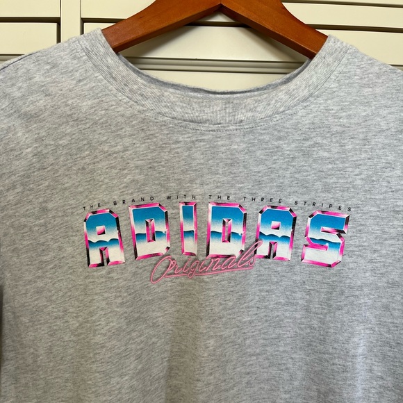 Adidas Vintage Style T-Shirt - Picture 3 of 3